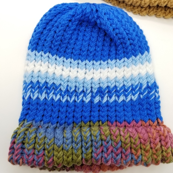 Five Handmade Knit Beanie Set! Family Friends Gift - Picture 2 of 12